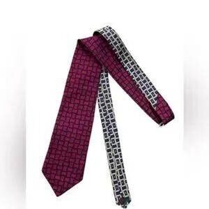 Tommy Hilfiger Silk NWOT Tie 100% Silk Men's Neck Tie‎